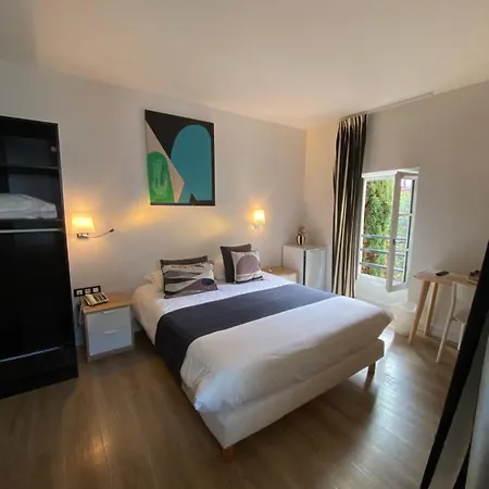מלון Boutique Maria-christina 3*